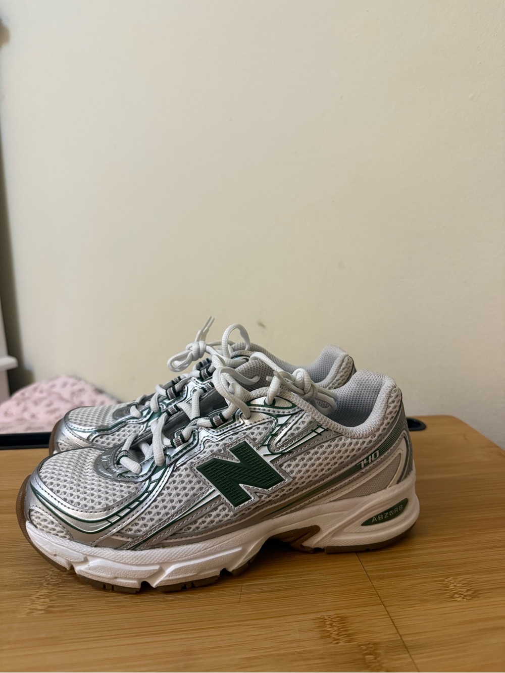 New Balance 740 - Picture 3 of 6